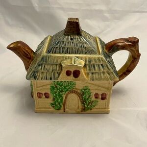 Small English Cottage Inspired Glazed Ceramic Lidded Teapot, Vintage GUC